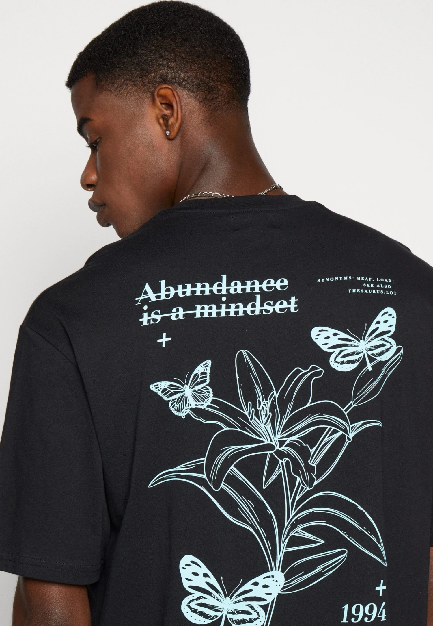 YOURTURN Chest Tee Unisex - T-Shirt Print - 802 - Black 6 YOURTURN Chest Tee Unisex - T-Shirt Print - 802 - Black - Afbeelding 6