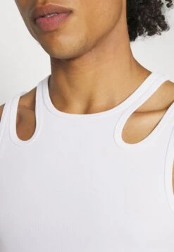 YOURTURN Unisex - Top - White -Yourturn Verkoopwinkel 4481c7c0d47a4d83b26aed8753b9f6ab