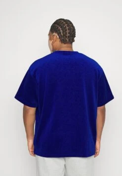 YOURTURN Unisex - T-Shirt Basic - Dark Blue -Yourturn Verkoopwinkel 53d26635a52a449aad96e3cb5e128c32