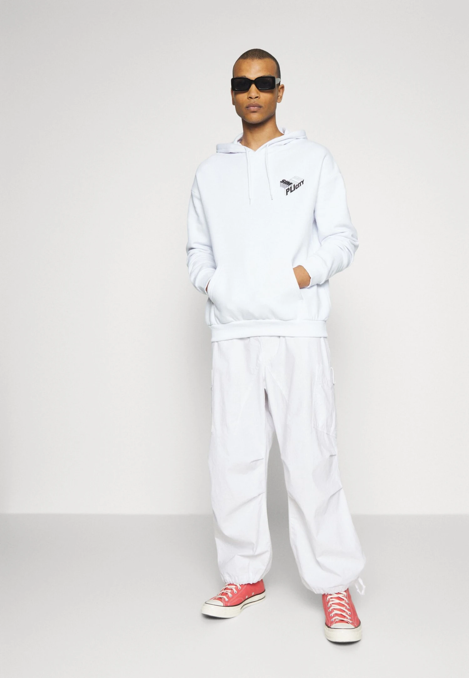 YOURTURN Letters - Hoodie - White 2 YOURTURN Letters - Hoodie - White - Afbeelding 2