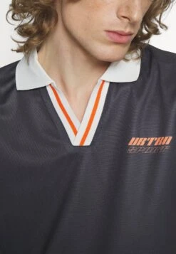 YOURTURN Unisex - Poloshirt - Black -Yourturn Verkoopwinkel 701d8a351c394b1e8290de0aeb56f74f