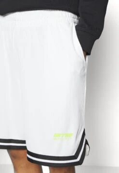 YOURTURN Unisex - Shorts - White -Yourturn Verkoopwinkel 7de5f7e1fde542a78bb8b63e5f53b23f