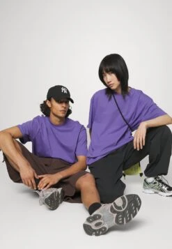 YOURTURN Unisex - T-Shirt Print - Purple 10 YOURTURN Unisex - T-Shirt Print - Purple -Yourturn Verkoopwinkel 817ade8a49b442e7b9a54a36875651c0