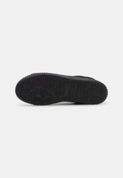 YOURTURN Unisex - Sneakers Laag - Black -Yourturn Verkoopwinkel 8dfa14378f2c446396880c9788f41a86
