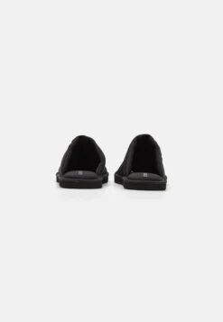 YOURTURN Unisex - Pantoffels - Black 8 YOURTURN Unisex - Pantoffels - Black -Yourturn Verkoopwinkel a35d6f2c4b0d4603bf31b8659dc70b71