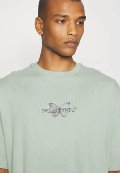 YOURTURN Unisex - T-Shirt Print - Green -Yourturn Verkoopwinkel a6fca6baafe241f4b1fa8b1e824e12ff