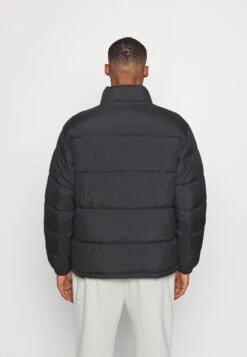 YOURTURN Oversize Puffer Jacket Unisex- Winterjas - Black 7 YOURTURN Oversize Puffer Jacket Unisex- Winterjas - Black -Yourturn Verkoopwinkel b57499cc4ae34e7f9e98987799f2440f