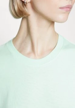 YOURTURN Unisex - T-Shirt Print - Light Green -Yourturn Verkoopwinkel c14d03f513624cf28dad82f7c125300c