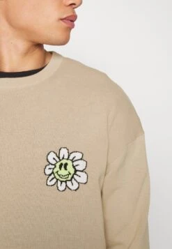 YOURTURN Crewneck With A Flower - Trui - Beige -Yourturn Verkoopwinkel dfaed8f3ebab418ea73d63153f391822