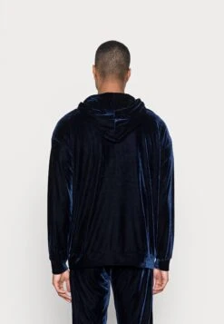 YOURTURN Festive Hoodie Unisex - Hoodie - Dark Blue -Yourturn Verkoopwinkel e33fa51e077643018533dafd1b74712a