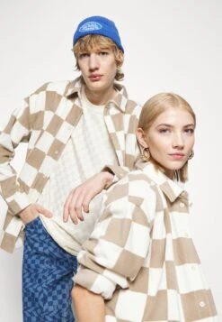 YOURTURN Unisex - Overhemdblouse - Beige -Yourturn Verkoopwinkel e8298cc70cf9453ea6c2206da9d11c42